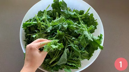 Orecchiette alla cime di rapa - Passaggio 1