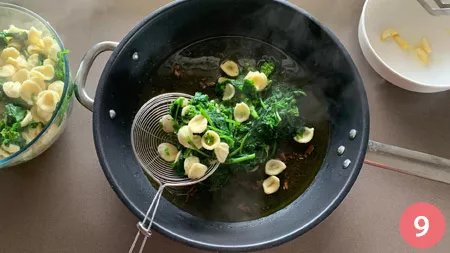 Orecchiette alla cime di rapa - Passaggio 9