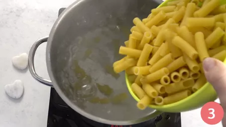 Pasta al forno con radicchio e salsiccia - Passaggio 3