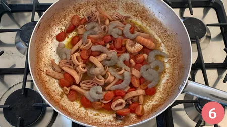 Spaghetti ai frutti di mare - P6