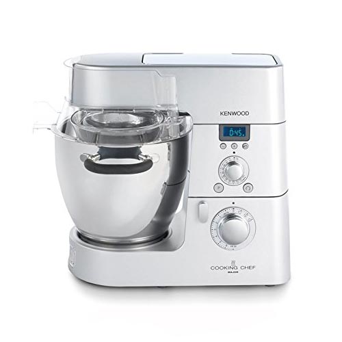 Gli utensili indispensabili per fare la pizza in casa