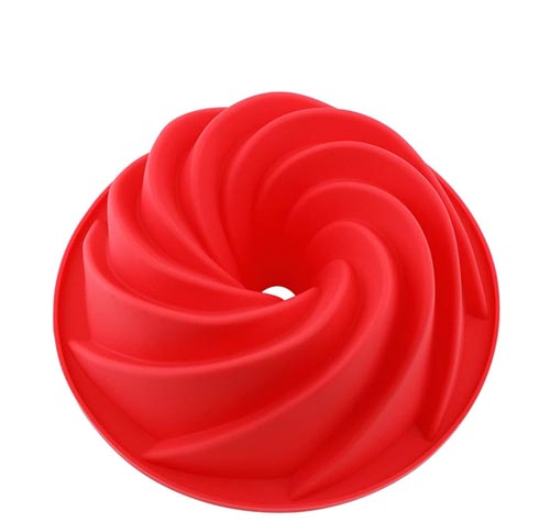 Gli utensili indispensabili per fare torte e crostate