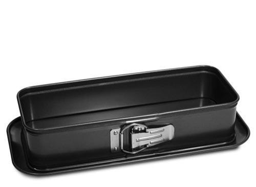 Gli utensili indispensabili per fare torte e crostate