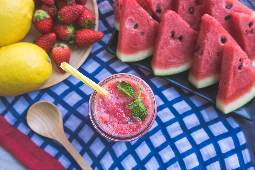 Come tagliare e servire l'anguria in modo pratico e originale