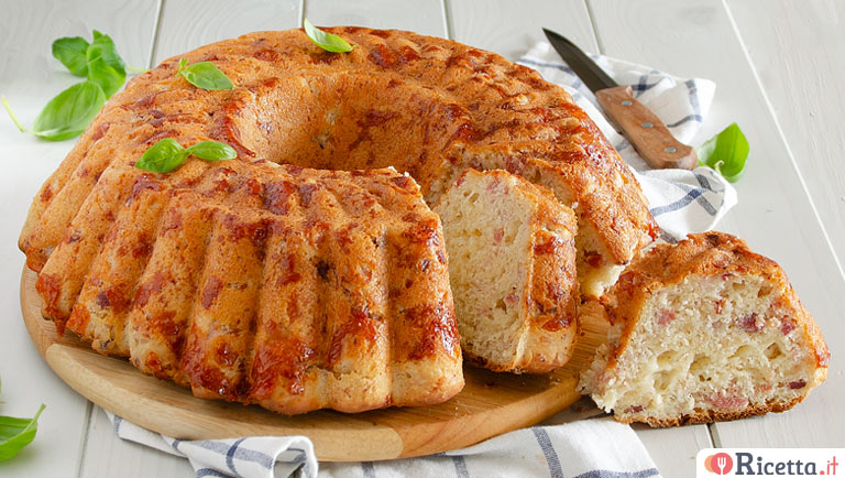 Babà rustico napoletano: ricetta soffice e saporita con salumi e formaggi