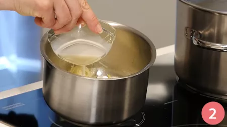 Bavette, cipolle, bottarga e pistacchi - Passaggio 2