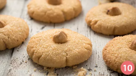 Biscotti alle nocciole - Passo 10