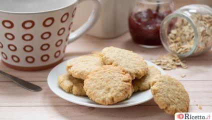 Biscotti all'avena: frollini senza glutine perfetti da inzuppare