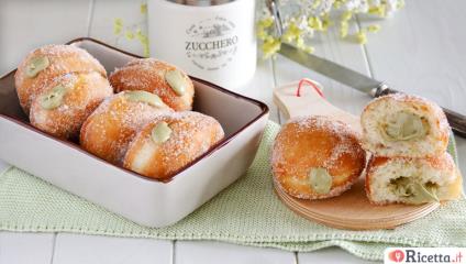 Bomboloni al pistacchio