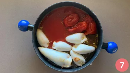 Calamari ripieni al sugo - P7