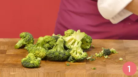 Cappuccino di broccoli e coriandolo - Passaggio 1