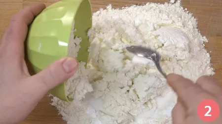 Castagnole di ricotta - Passo 2