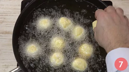 Castagnole di ricotta - Passo 7