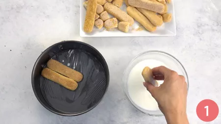 Charlotte alle pesche - Passaggio 1