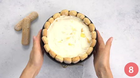 Charlotte alle pesche - Passaggio 8