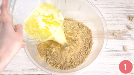 Cheesecake al pistacchio - Passaggio 1