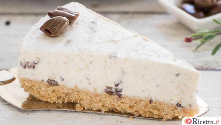 Cheesecake salata alle olive