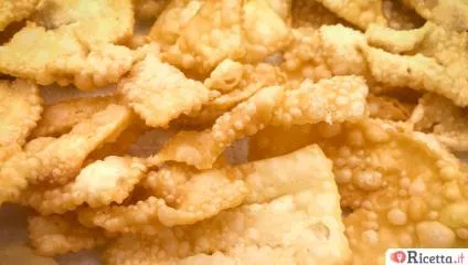 Chiacchiere al sanguinaccio