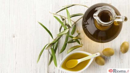 Come conservare l'olio di oliva e come capire se è andato a male