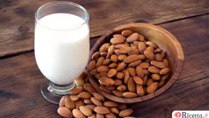 Come fare il latte di mandorla