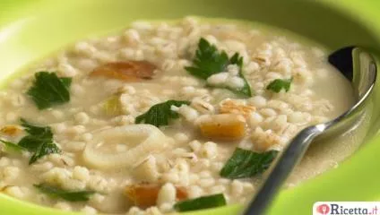 Minestra d'orzo perlato