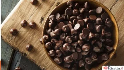 Come non far affondare le gocce di cioccolato nella torta