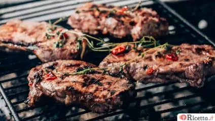 Come organizzare una grigliata di carne