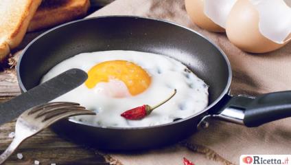 Come preparare (bene) l'uovo all'occhio di bue