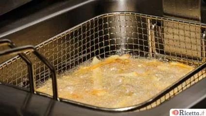 Come raccogliere e smaltire correttamente l'olio di frittura