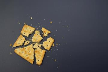 Come riciclare i grissini (o crackers) rotti