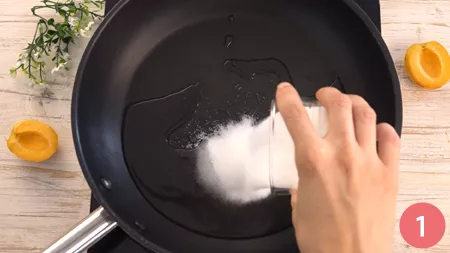 Coppette con crema di yogurt e albicocche - Passaggio 1