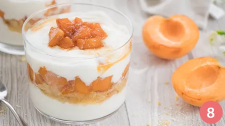 Coppette con crema di yogurt e albicocche - Passaggio 8
