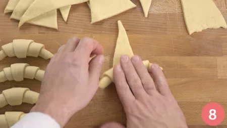Cornetti salati di pasta brioche - Passaggio 8