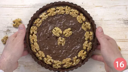 Crostata al cioccolato e noci - Passo 16
