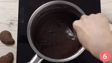 Crostata al cioccolato senza cottura - Passaggio 6