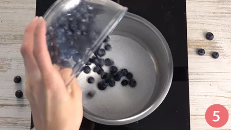 Crostata con panna cotta ai mirtilli - Passaggio 5