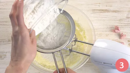 Crostata morbida con crema allo yogurt - Passaggio 3