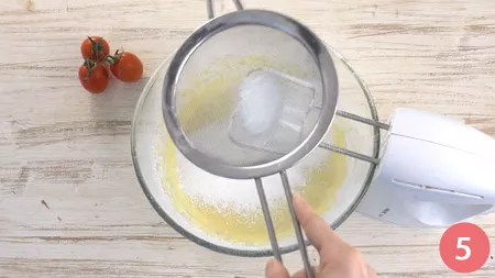 Crostata morbida con pomodoro e mozzarella - Passaggio 5