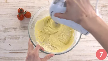 Crostata morbida con pomodoro e mozzarella - Passaggio 7