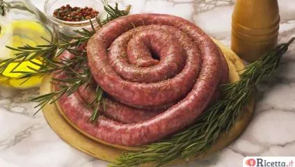 Cucinare la salsiccia in 3 modi differenti
