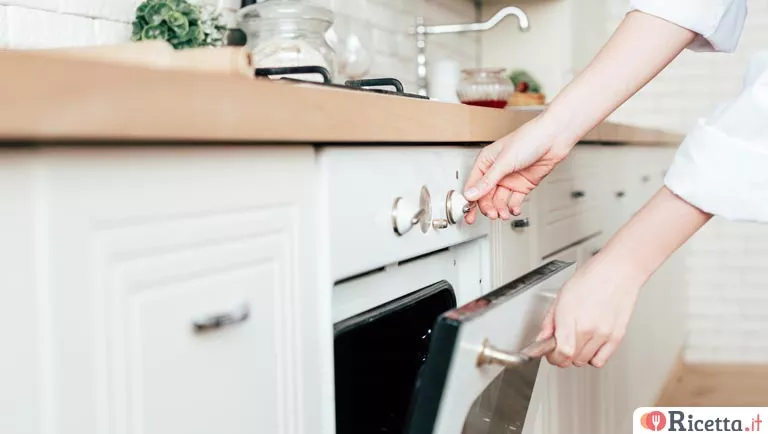 Cuocere in forno preriscaldato: perché è importante?