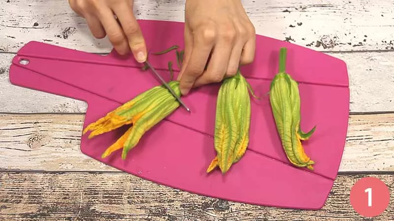 fiori-di-zucca-in-pastella-fritti 1