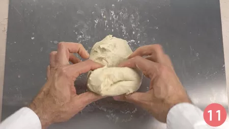 Focaccia con lievito madre - Passaggio 11