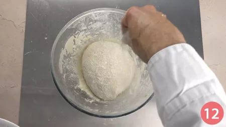 Focaccia con lievito madre - Passaggio 12