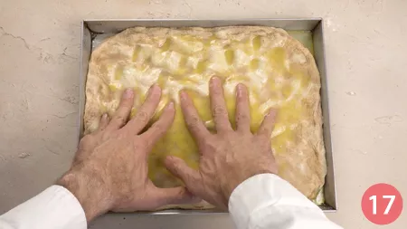 Focaccia con lievito madre - Passaggio 17