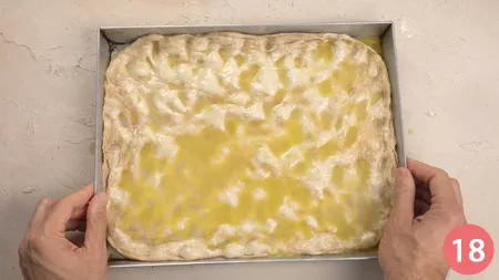 Focaccia con lievito madre - Passaggio 18