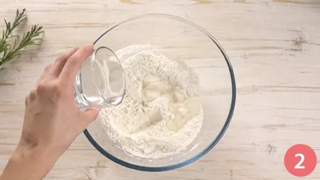 Focaccia in padella gusto pizza - Passaggio 2