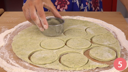 Focaccine al pesto - P5