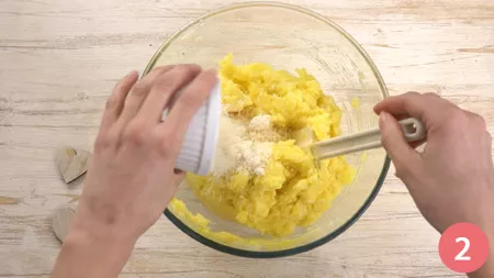 Focaccine di patate - Passo 2
