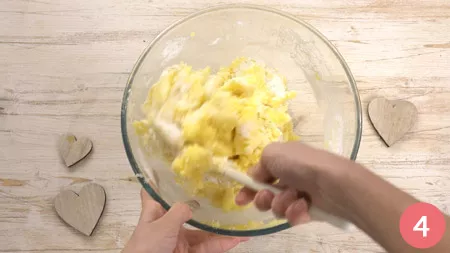 Focaccine di patate - Passo 4